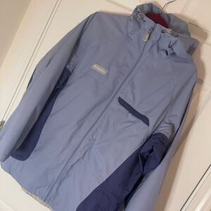 Columbia woman’s jacket blue. Medium